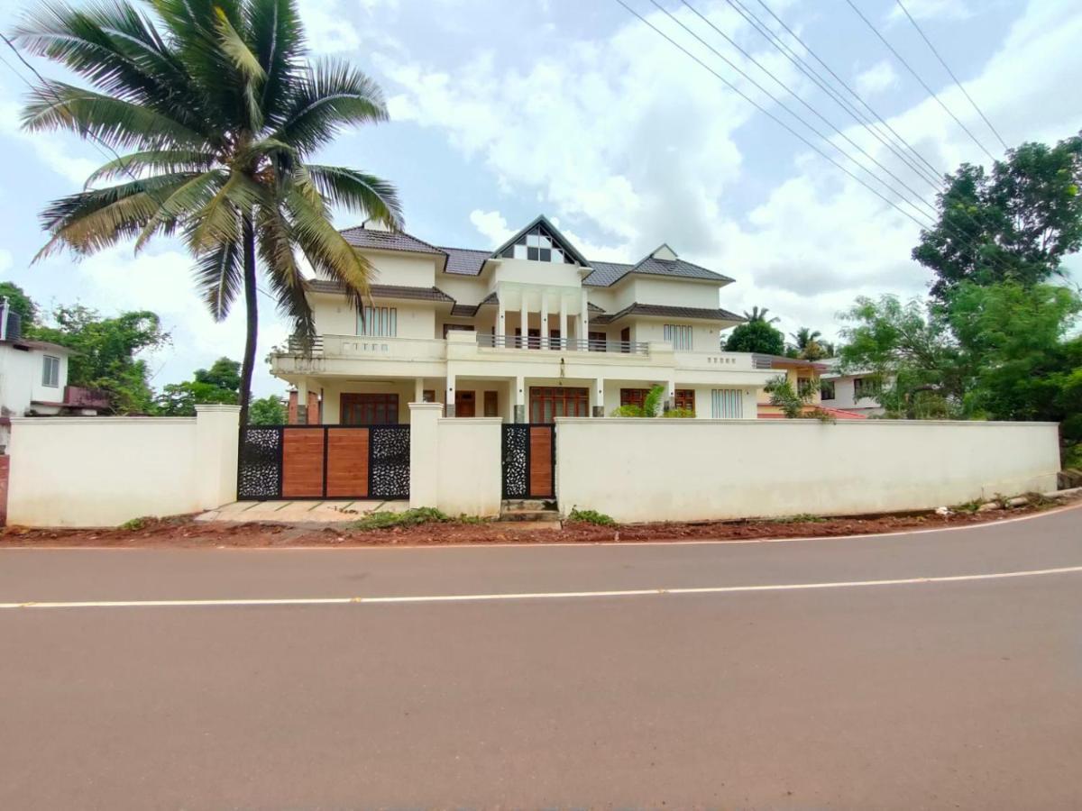 Nandhanam Holidays Kannur Extérieur photo